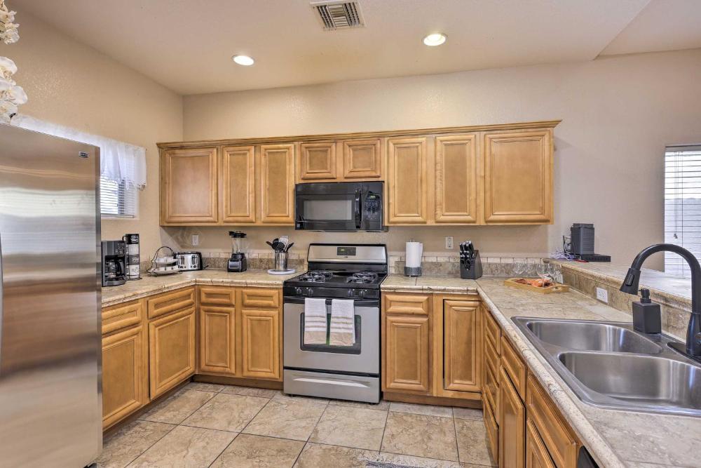 Stonebridge River Home in Gated Community!